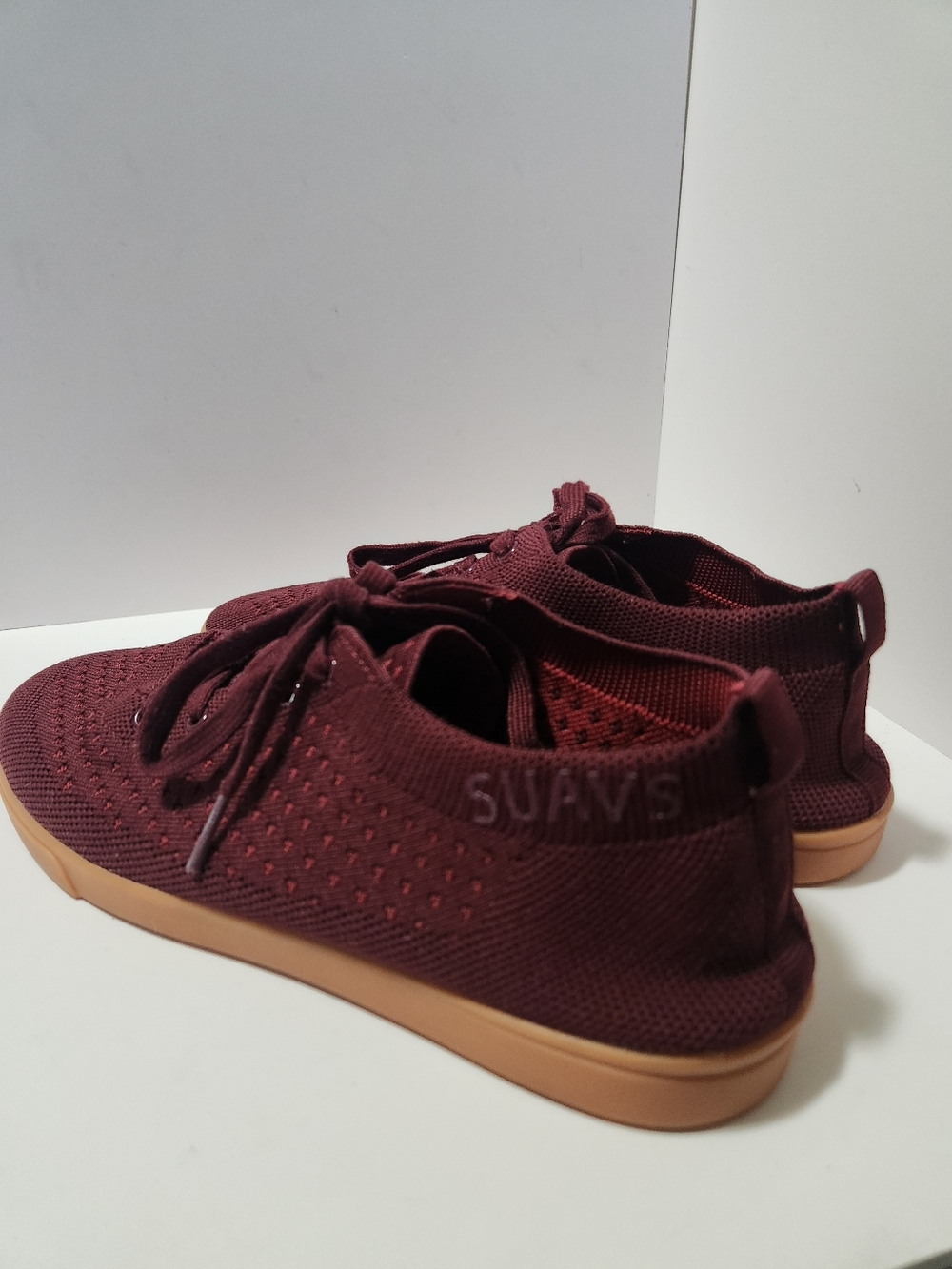 Suavs Zilker Gum Lightweight Sneakers In Burgundy Unisex Women 12.5/ Men 10.5
